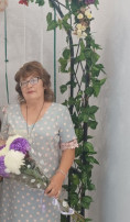 "С днём рождения." "С днём рождения.".